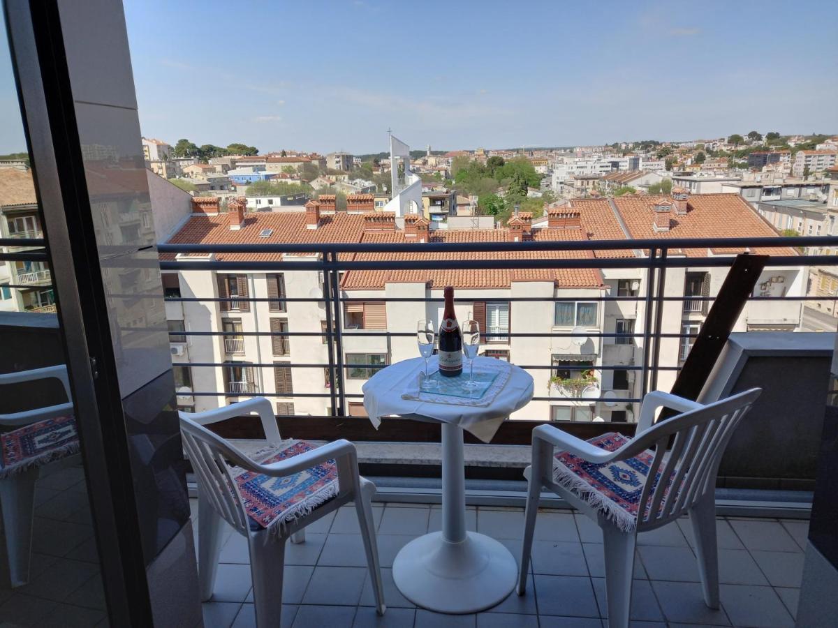 Iva Apartman Pula Exterior photo