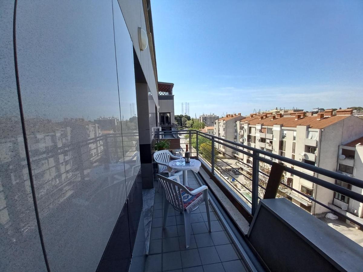 Iva Apartman Pula Exterior photo